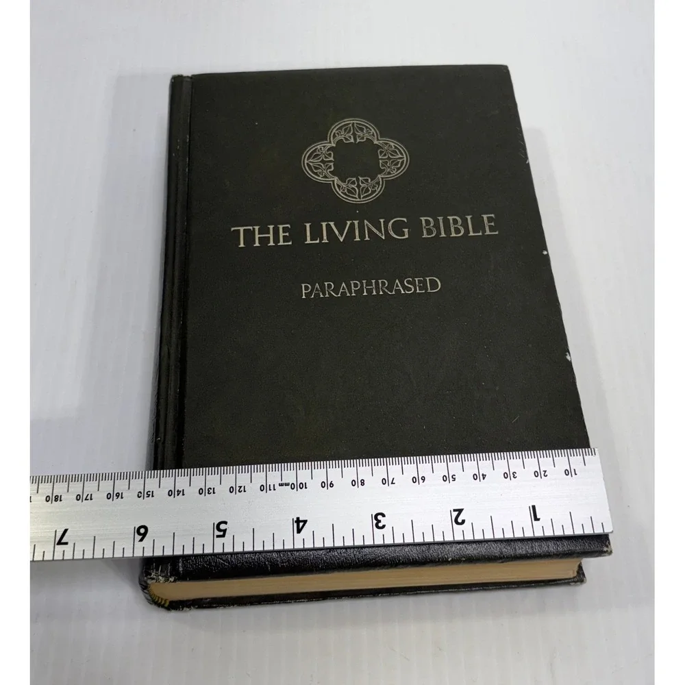 The Living Bible Paraphrased Tyndale House 1973 Vintage Green Hardcover Bible